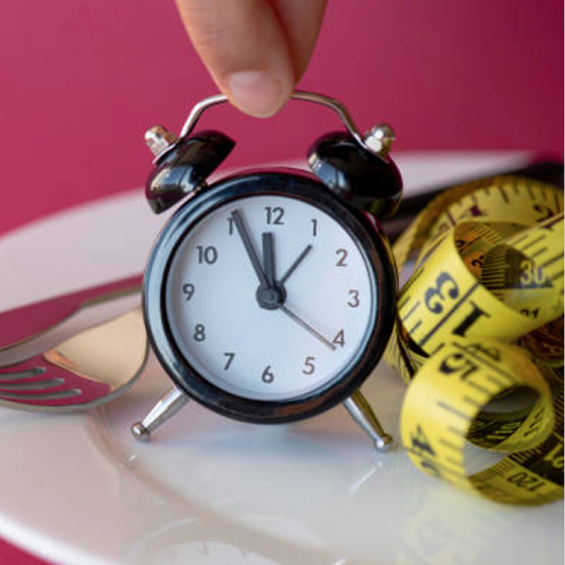 Intermittent fasting: ontdek de voordelen + gratis schema